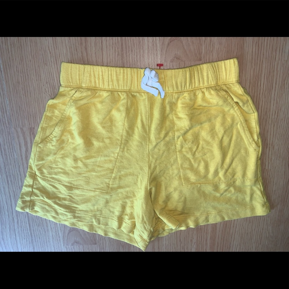 Copper key yellow elastic shorts